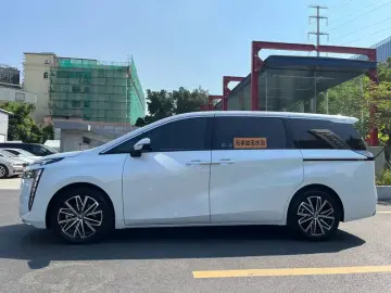 2024 GAC Trumpchi E8 с пробегом 15 000 км