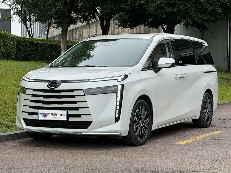 2024 GAC Trumpchi E8 с пробегом 9 800 км