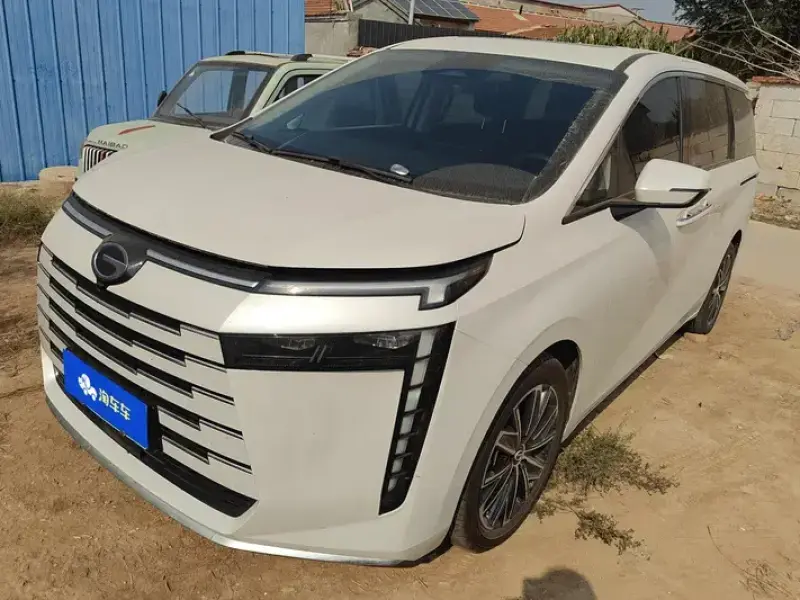 2024 GAC Trumpchi E8 с пробегом 28 000 км