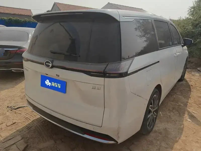 2024 GAC Trumpchi E8 с пробегом 28 000 км