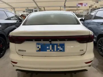 2025 Geely Emgrand с пробегом 6 800 км