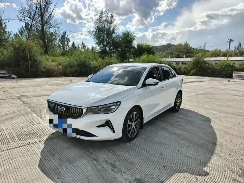 2022 Geely Emgrand с пробегом 16 000 км