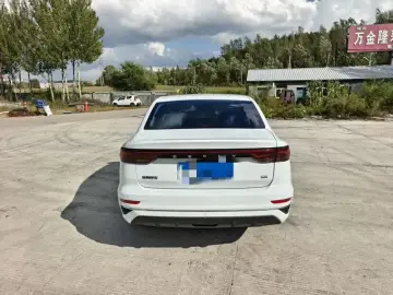 2022 Geely Emgrand с пробегом 16 000 км
