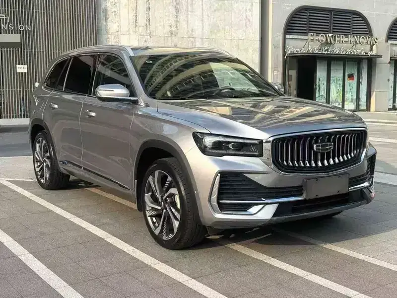 2021 Geely Monjaro с пробегом 30 000 км