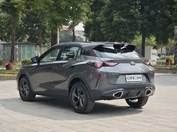 2023 GAC Trumpchi GS3 с пробегом 100 км