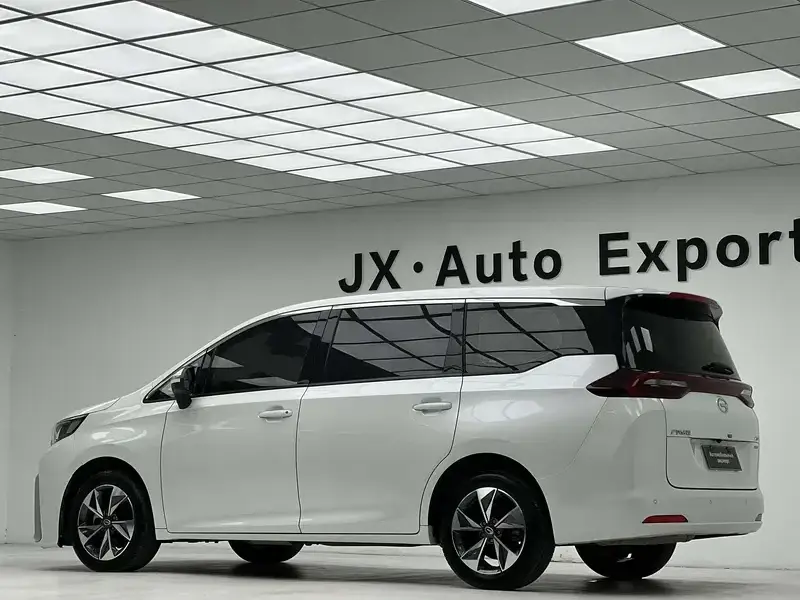 2021 GAC Trumpchi M6 с пробегом 18 000 км