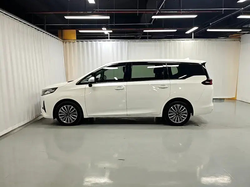 2021 GAC Trumpchi M6 с пробегом 43 300 км
