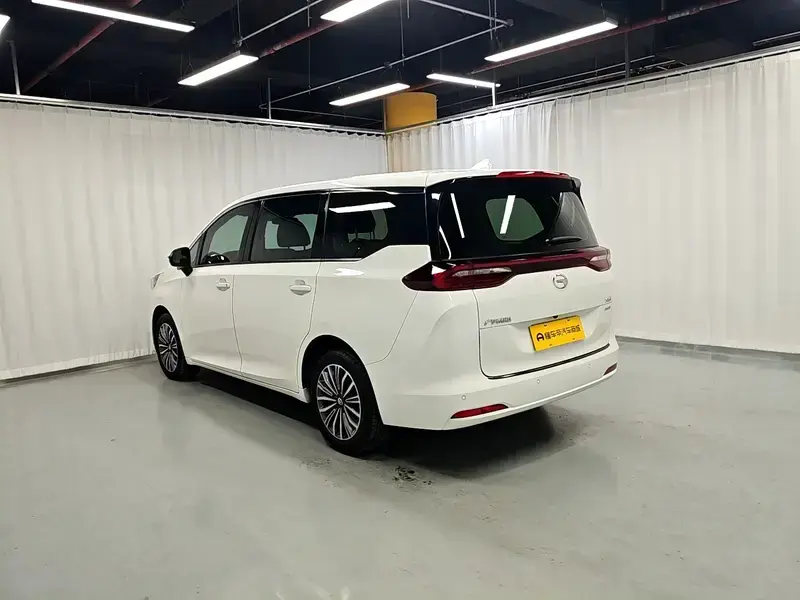2021 GAC Trumpchi M6 с пробегом 43 300 км