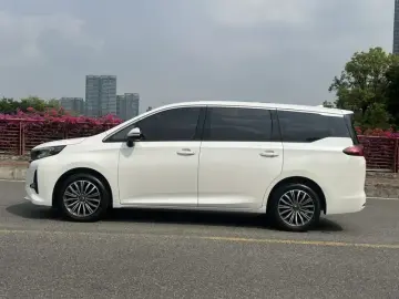 2021 GAC Trumpchi M6 с пробегом 46 000 км