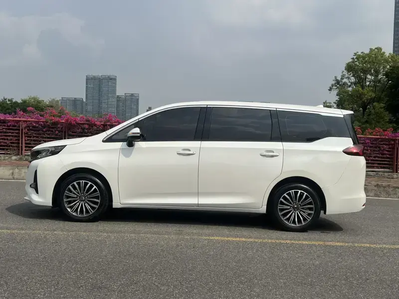 2021 GAC Trumpchi M6 с пробегом 46 000 км