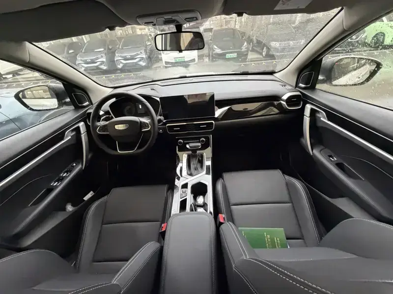 2025 Geely Binyue с пробегом 9 300 км