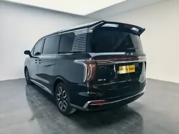 2022 Hongqi HQ9 с пробегом 100 800 км