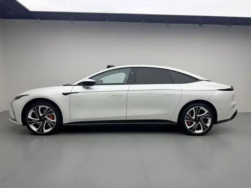 2022 IM Motors (Zhiji) L7 с пробегом 68 100 км