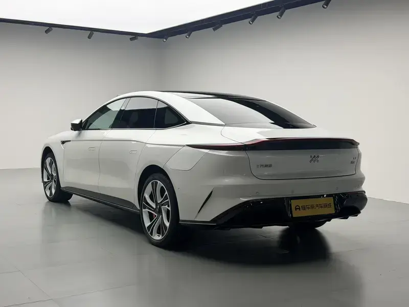 2022 IM Motors (Zhiji) L7 с пробегом 68 100 км