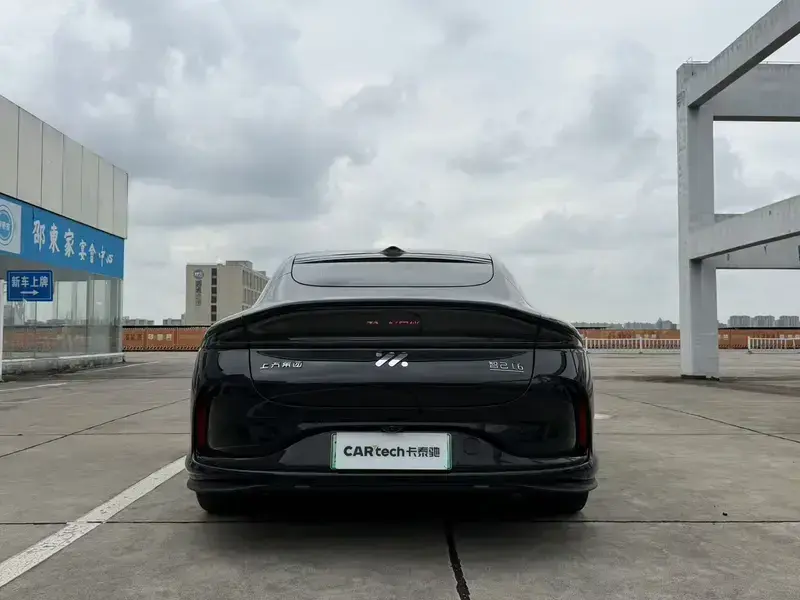 2025 IM Motors (Zhiji) L6 с пробегом 26 000 км