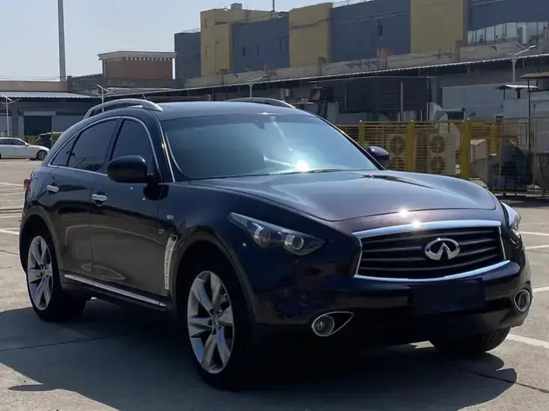 2013 Infiniti QX70 с пробегом 150 000 км