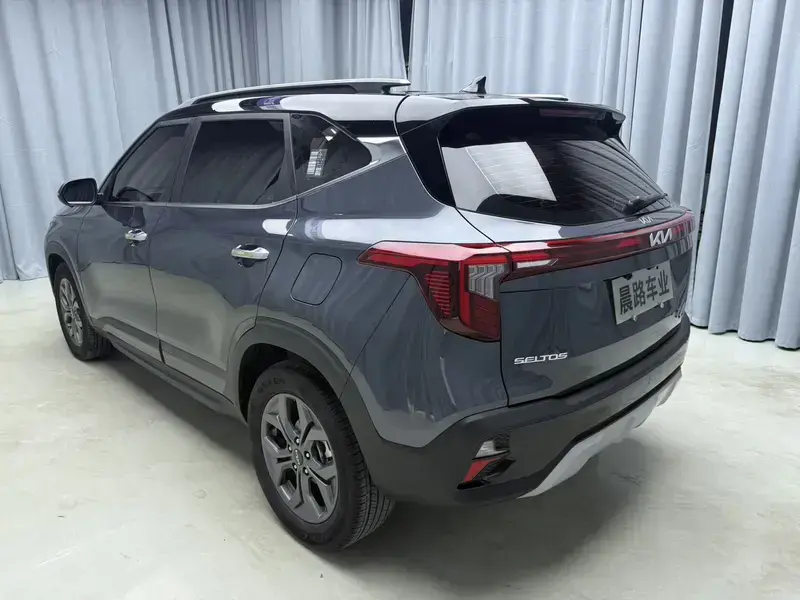 2023 Kia Seltos с пробегом 18 400 км