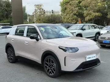 2026 Leapmotor A10 с пробегом 100 км