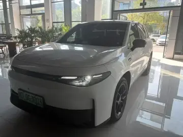 Leapmotor C10