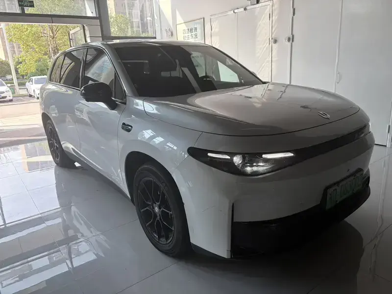 2024 Leapmotor C10 с пробегом 76 000 км