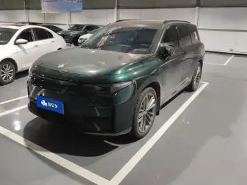 Leapmotor C16