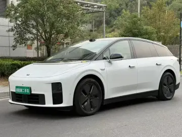 Li Auto (Lixiang) i6