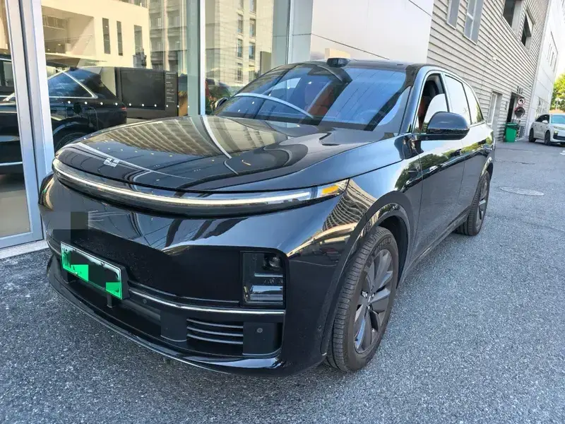 2025 Li Auto (Lixiang) L7 с пробегом 8 000 км