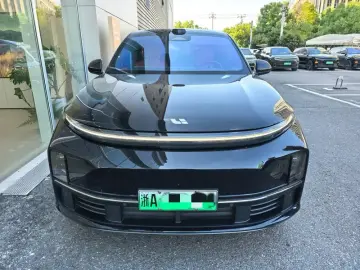 2025 Li Auto (Lixiang) L7 с пробегом 8 000 км