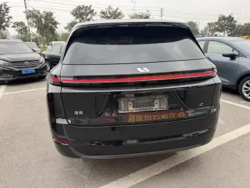 2024 Li Auto (Lixiang) L7 с пробегом 43 000 км