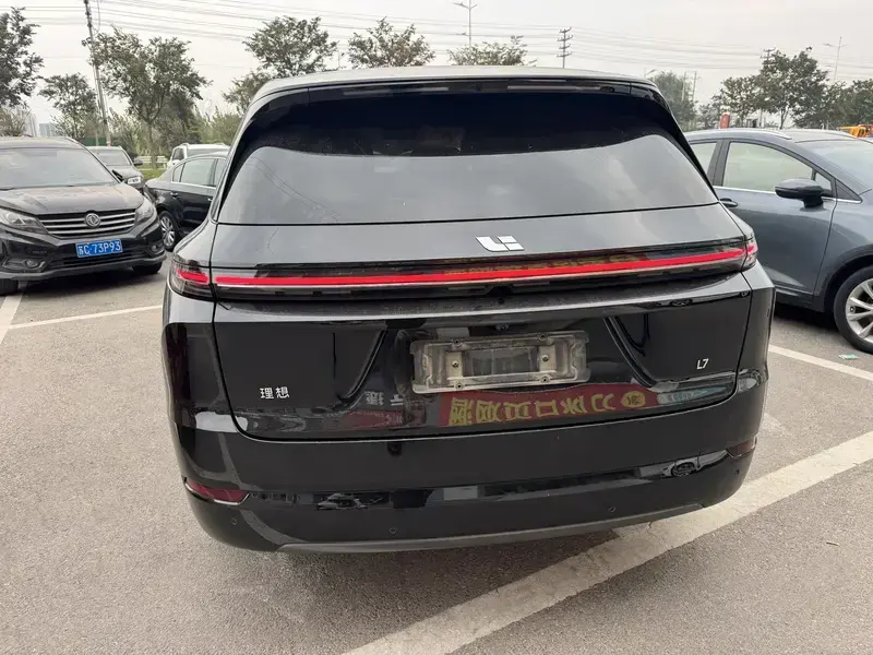 2024 Li Auto (Lixiang) L7 с пробегом 43 000 км