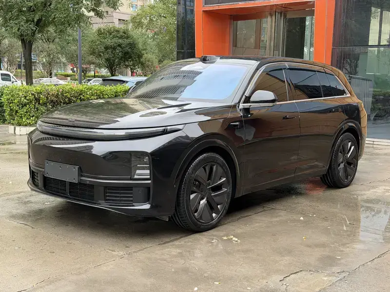 2024 Li Auto (Lixiang) L7 с пробегом 18 000 км