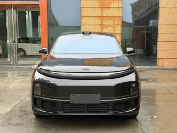 2024 Li Auto (Lixiang) L7 с пробегом 18 000 км