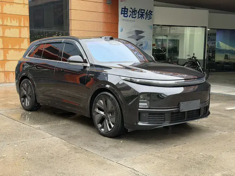 2024 Li Auto (Lixiang) L7 с пробегом 18 000 км