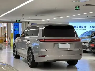 2024 Li Auto (Lixiang) L9 с пробегом 34 200 км