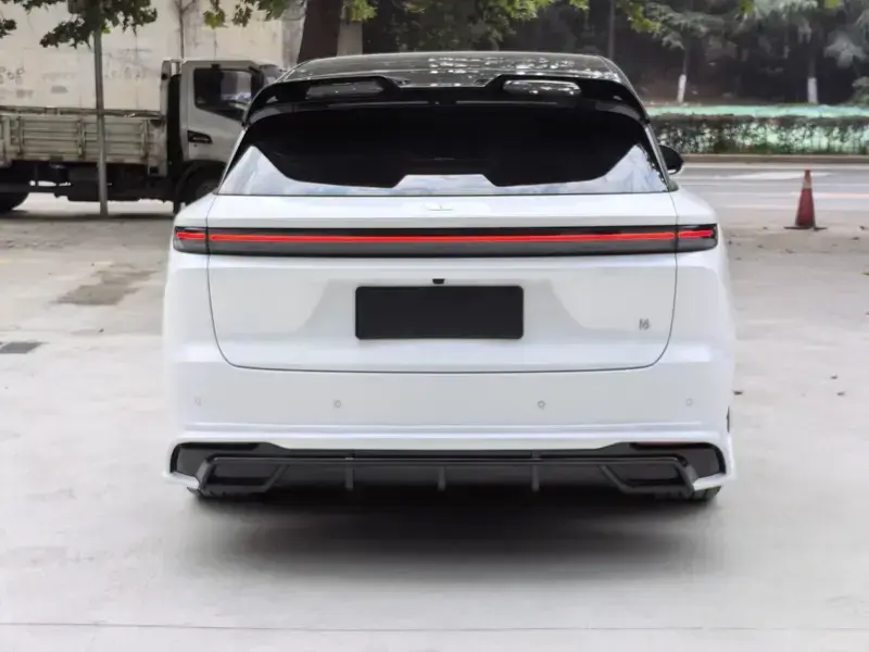 2025 Li Auto (Lixiang) i6 с пробегом 3 600 км