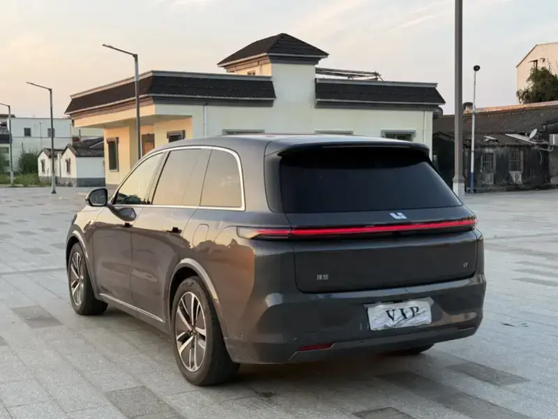 2024 Li Auto (Lixiang) L8 с пробегом 23 000 км
