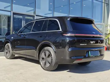 2024 Li Auto (Lixiang) L8 с пробегом 58 000 км
