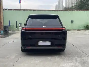 2024 Li Auto (Lixiang) L8 с пробегом 100 000 км