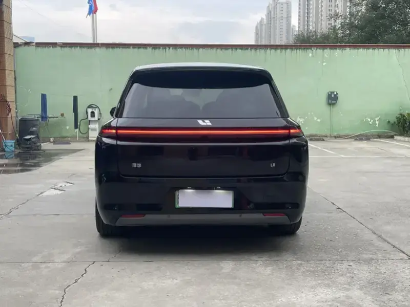 2024 Li Auto (Lixiang) L8 с пробегом 100 000 км