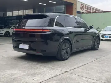 2024 Li Auto (Lixiang) L8 с пробегом 100 000 км