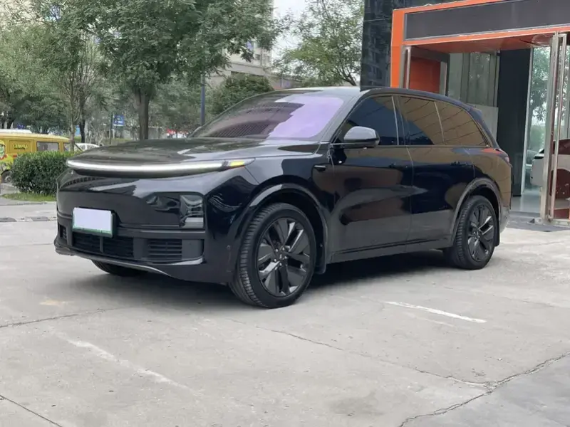 2024 Li Auto (Lixiang) L8 с пробегом 24 000 км