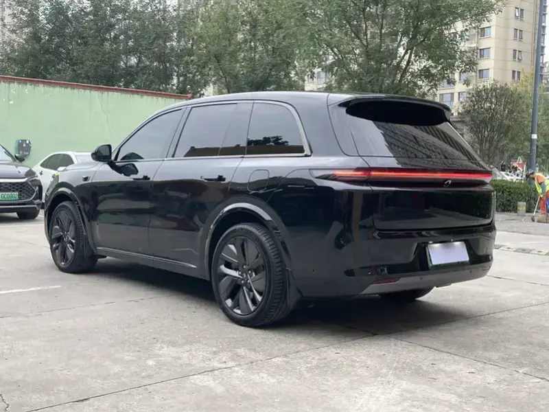 2024 Li Auto (Lixiang) L8 с пробегом 24 000 км
