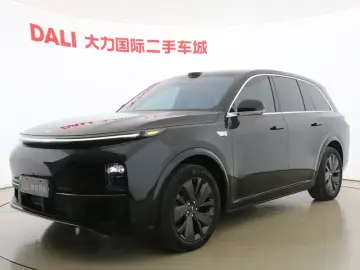 2025 Li Auto (Lixiang) L8 с пробегом 14 000 км