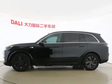 2025 Li Auto (Lixiang) L8 с пробегом 14 000 км