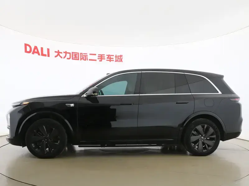 2025 Li Auto (Lixiang) L8 с пробегом 14 000 км