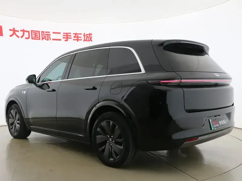 2025 Li Auto (Lixiang) L8 с пробегом 14 000 км