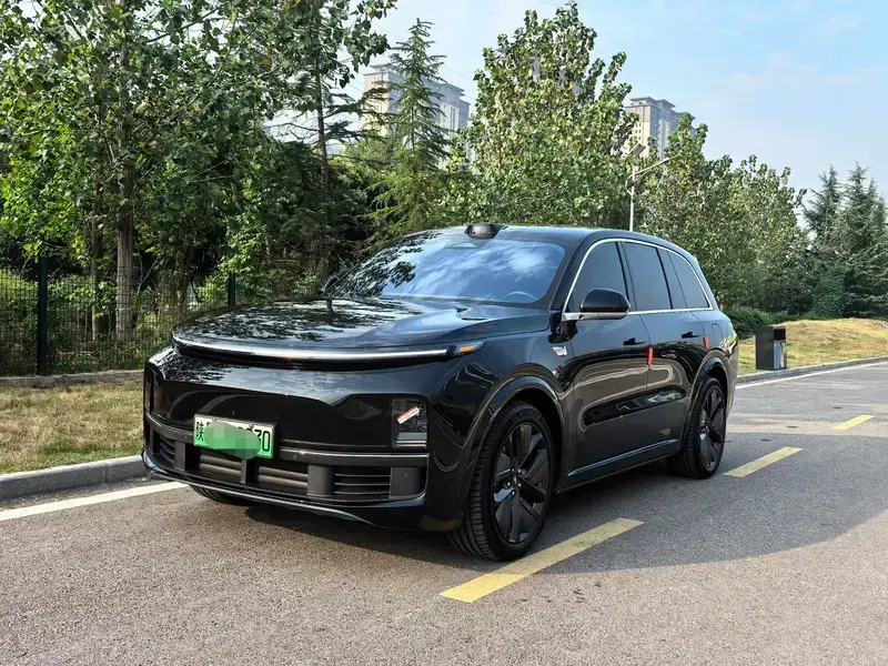 2024 Li Auto (Lixiang) L8 с пробегом 28 000 км