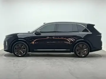 2026 Li Auto (Lixiang) L8 с пробегом 1 100 км