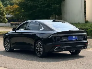 2025 Lincoln Z с пробегом 17 000 км