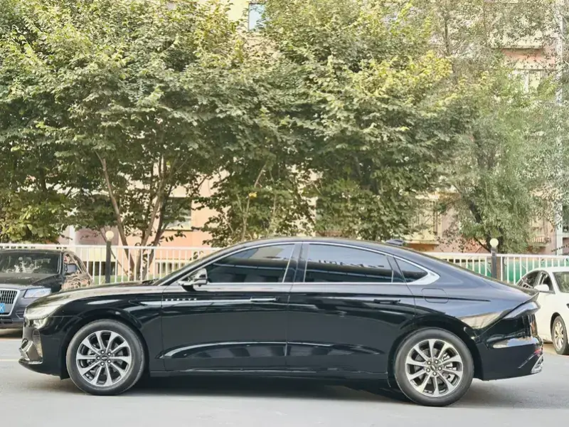 2022 Lincoln Z с пробегом 65 000 км